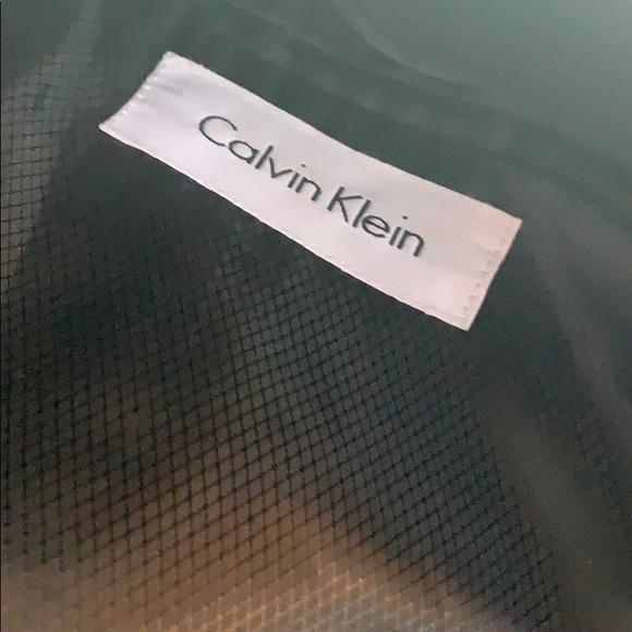 TUXEDO SUIT LIKE NEW - Picture 3 of 6